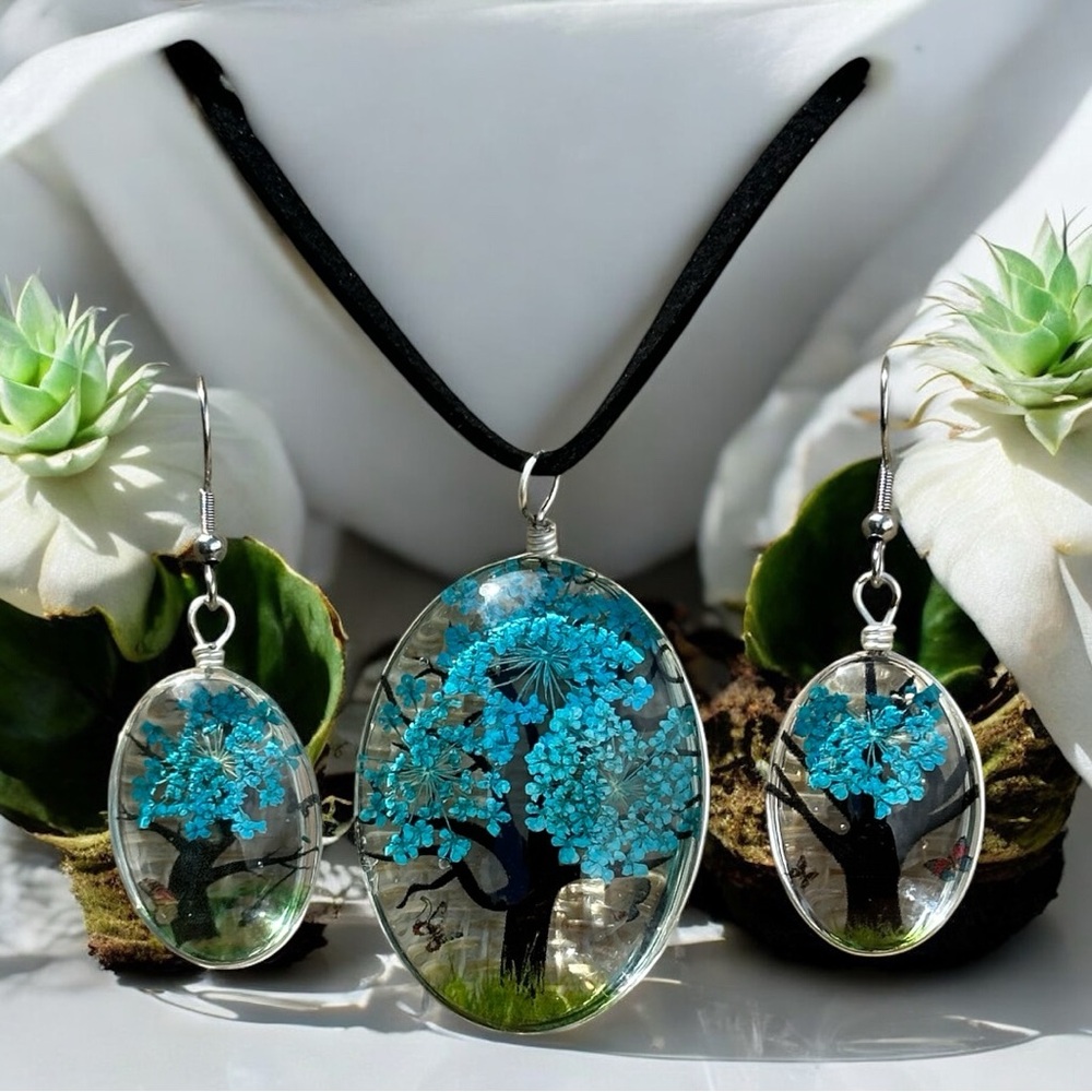Pressed Flowers Tree of Life Butterflies Necklace & Earrings Set NIB Adjustable